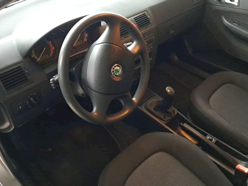 SKODA FABIA 1.4I POCOS KM full
