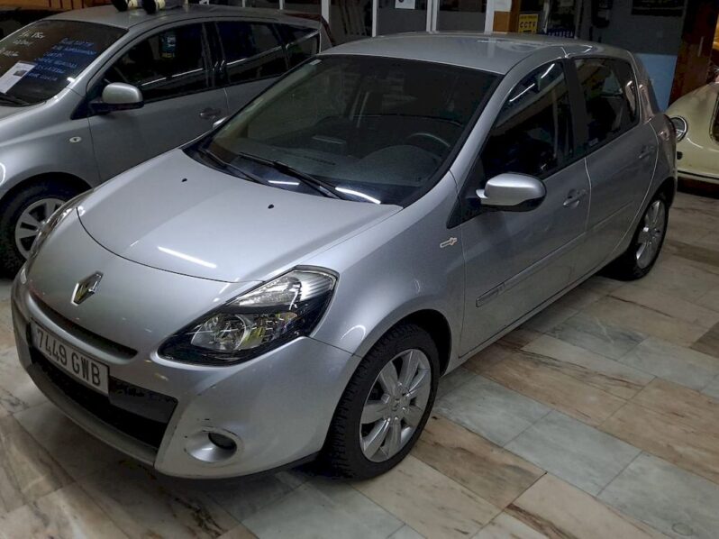 RENAULT CLIO NAVEGADOR 1