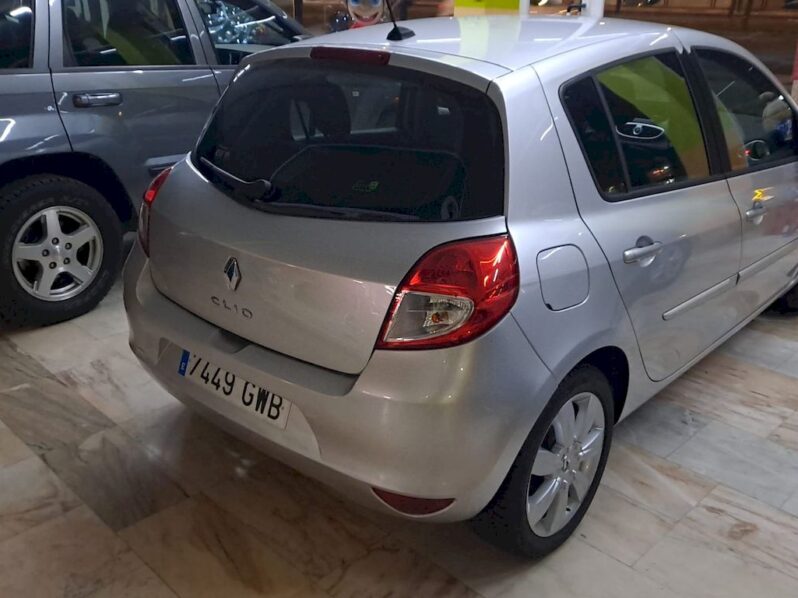 RENAULT CLIO 1.5DCI TOMTOM edition full