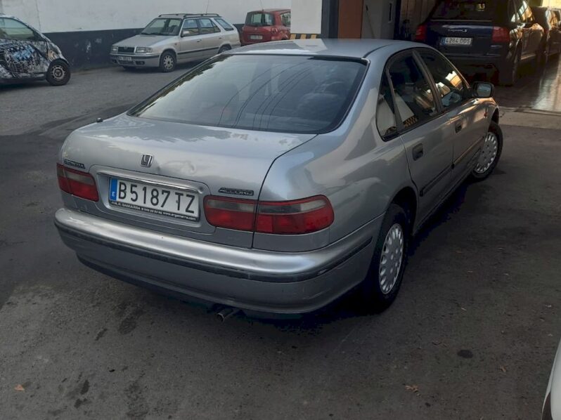 HONDA ACCORD 1.8i full