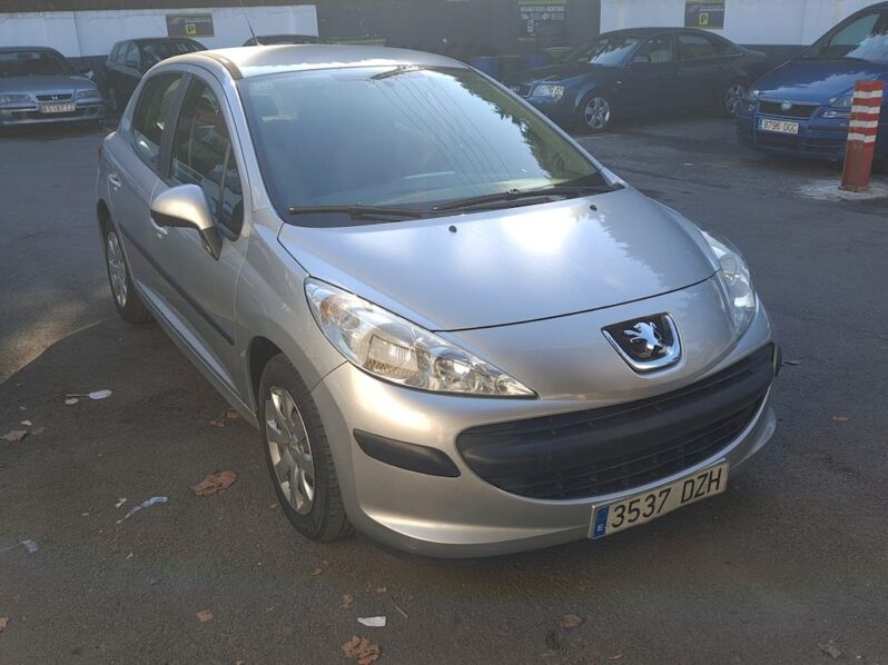 PEUGEOT 207 1.4I full