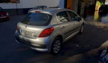 PEUGEOT 207 1.4I full