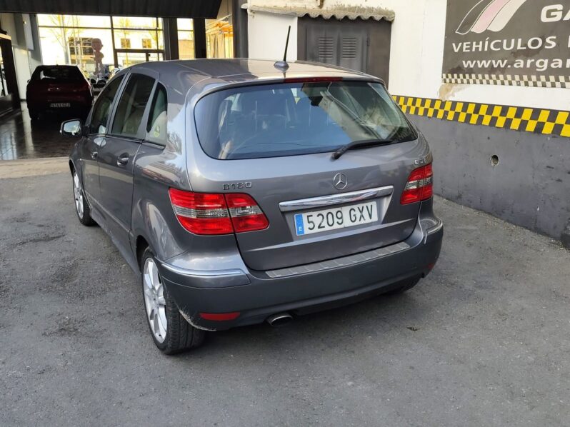 MERCEDES B180CDI ELEGANCE 110CV lleno