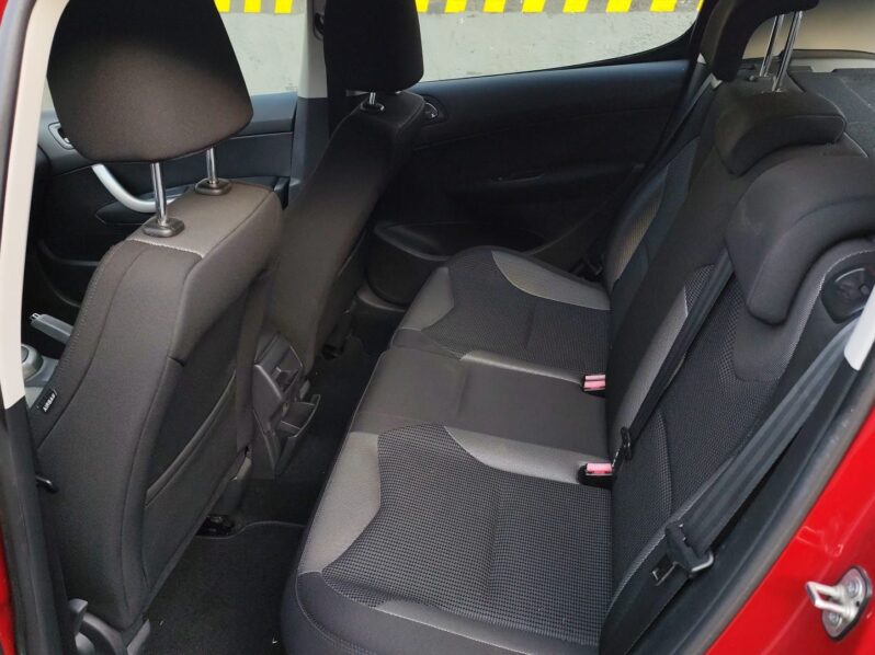 PEUGEOT 308 1.6HDI BUSINESS 90CV lleno
