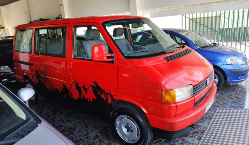 VOLKSWAGEN TRANSPORTER CARAVELLE 2.4D lleno